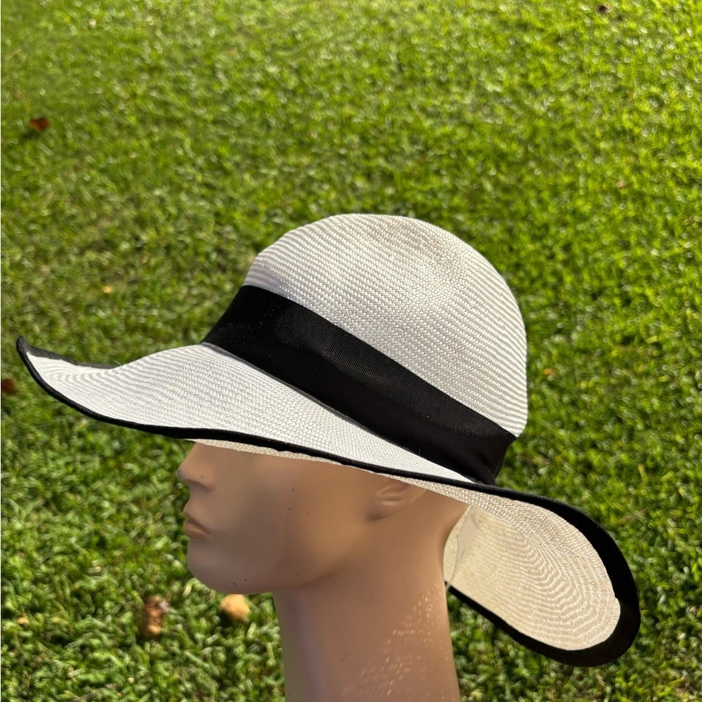Borsalino straw hat size medium